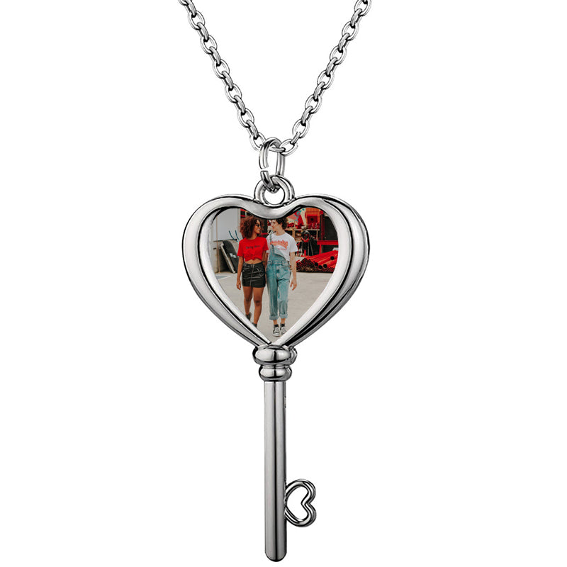 Engraved Hidden Message Daisy Necklace, Personalized Daisy Necklace, Necklaces for Women, Birthday Gift, Gift for Girlfriend, Anniversary