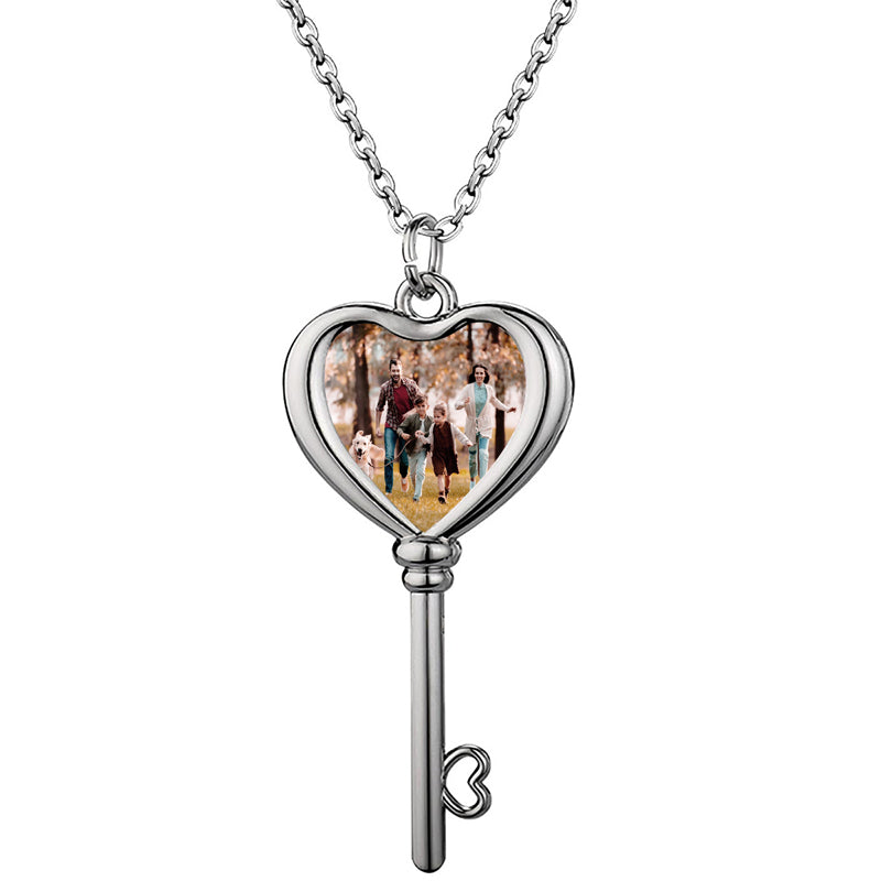 Heart Locket Necklace,Heart Locket Necklace with Photo, Vintage Heart Locket Necklace,Locket that Opens,Gift for MOM