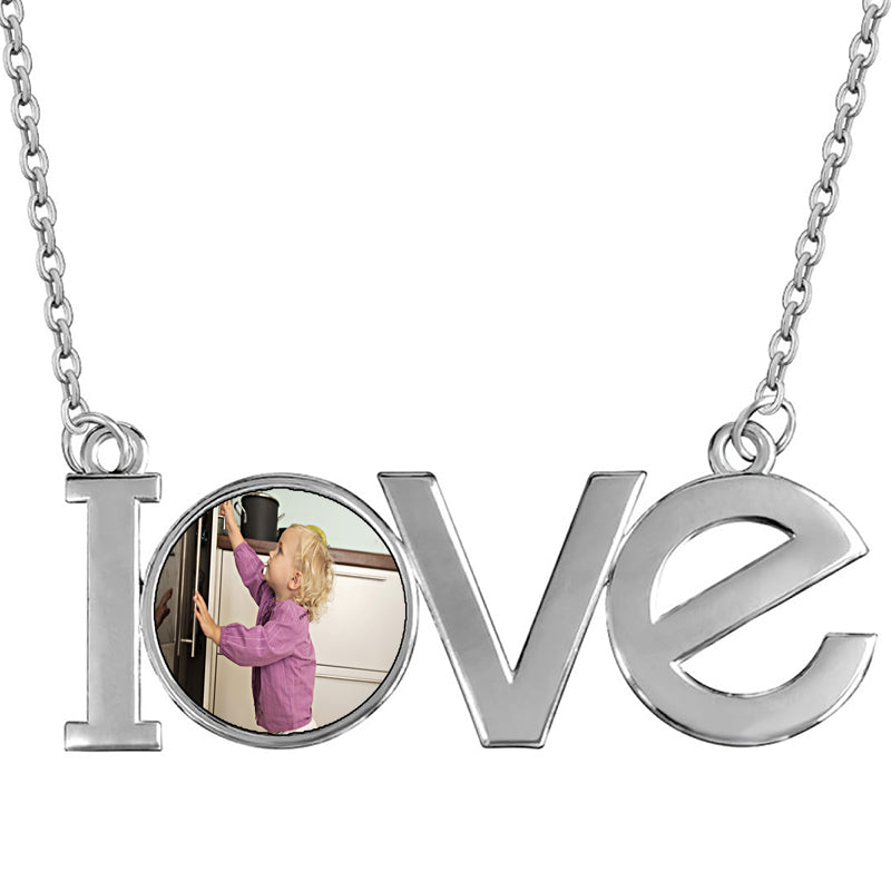 Combined Birth Flower Photo Locket Necklace, Unique Round Circle Photo Pendant for Women, Sentimental Keepsake Gift for Mom Grandma