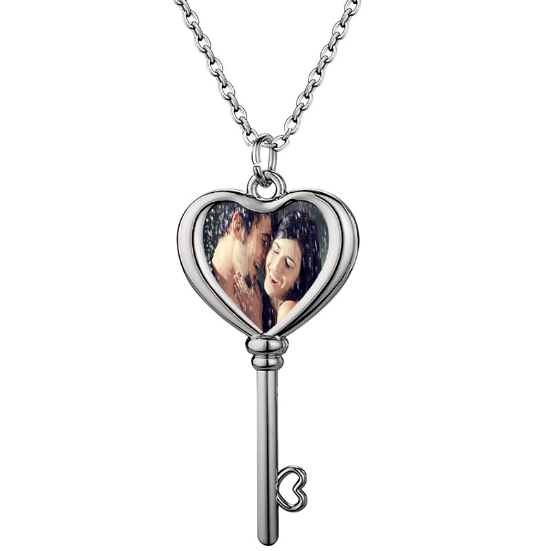 Custom Photo Necklace with Picture Inside, Personalized 3D Crystal Picture Necklace Engraved Heart Pendant Memorial Gifts for Women Girlfriend on Birthday Valentines Day(Small)