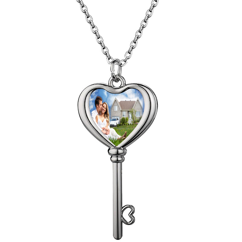 Custom Engraved Heart Pendant, Special Date Necklace, Personalized Love Pendant, Name and Date Jewelry, Christmas Gift, Gift for Her