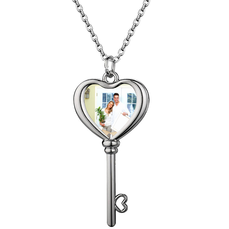 Custom Pet Portrait Necklace ? Laser Engraved Photo Pendant ? Sentimental Gift for Pet Parents Dog Cat Lovers Birthday