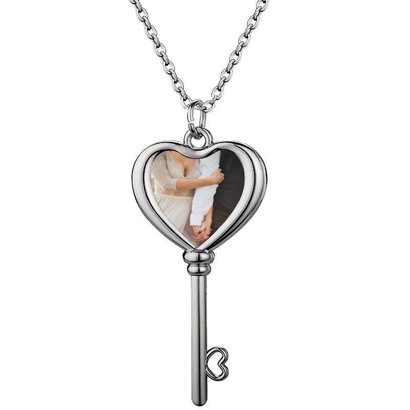 Birth Flower Locket Necklace with Photo ? Custom Engraved Waterproof Vintage Pic Locket Jewelry